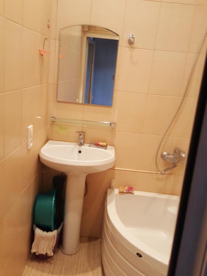 Абазинская 35 Suhumi Exterior foto