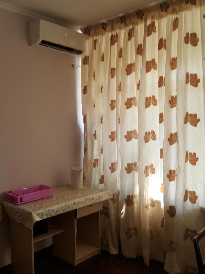 Абазинская 35 Suhumi Exterior foto