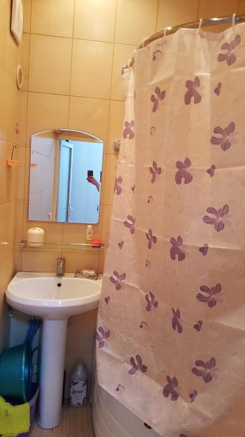 Абазинская 35 Suhumi Exterior foto