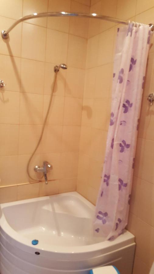 Абазинская 35 Suhumi Exterior foto